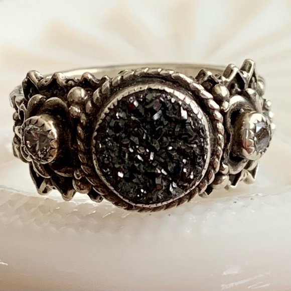 Aldrich Arts * Beautiful Sterling Silver Gray Druzy & White Topaz Ring - Picture 6 of 10